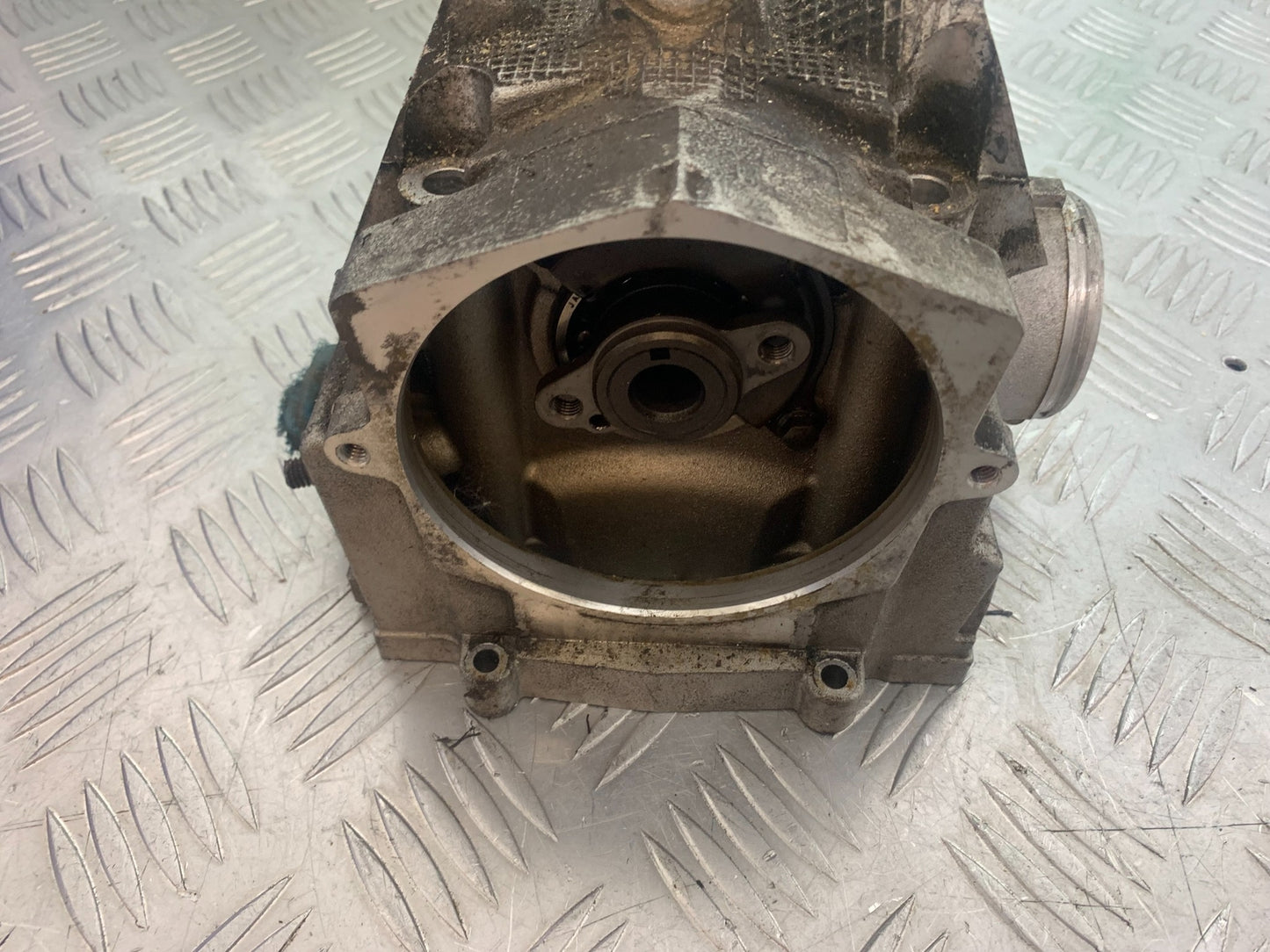 APRILIA 650 PAGASO STRADA CYLINDER HEAD AND CAMSHAFT   YEAR 2005-2010 (CMB1057)
