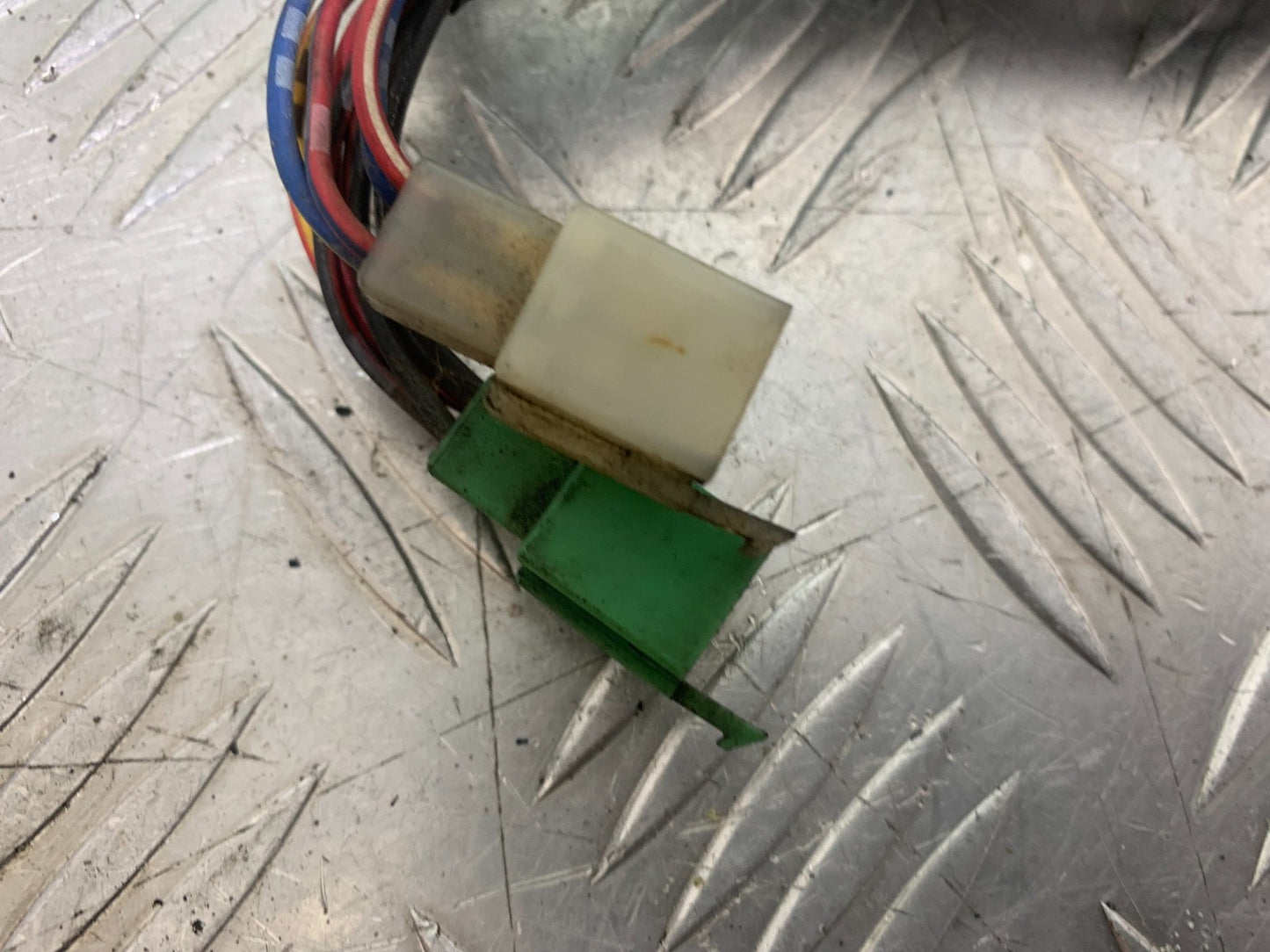 KAWASAKI ZX6R ZX6 F RIGHT SWITCH GEAR  YEAR 1995-1997 (CMB1169)
