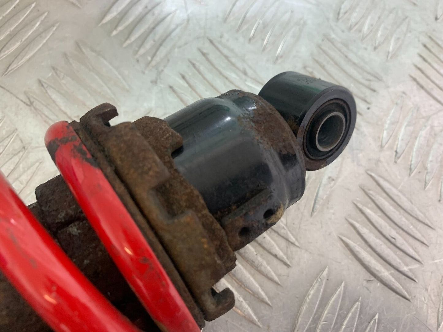 KAWASAKI Z750 ZR750 ZR-7S REAR SHOCK  YEAR 1999-05 (CMB1135)