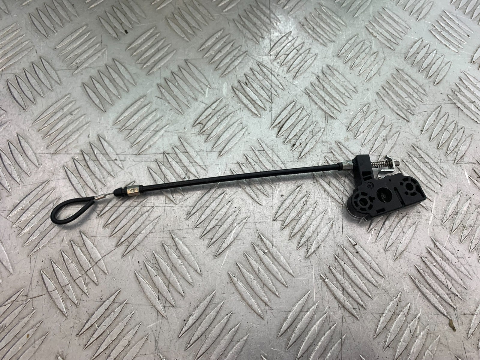 KTM 1290 SUPER DUKE R SEAT CATCH   YEAR 2020-2024 (CMB1272)