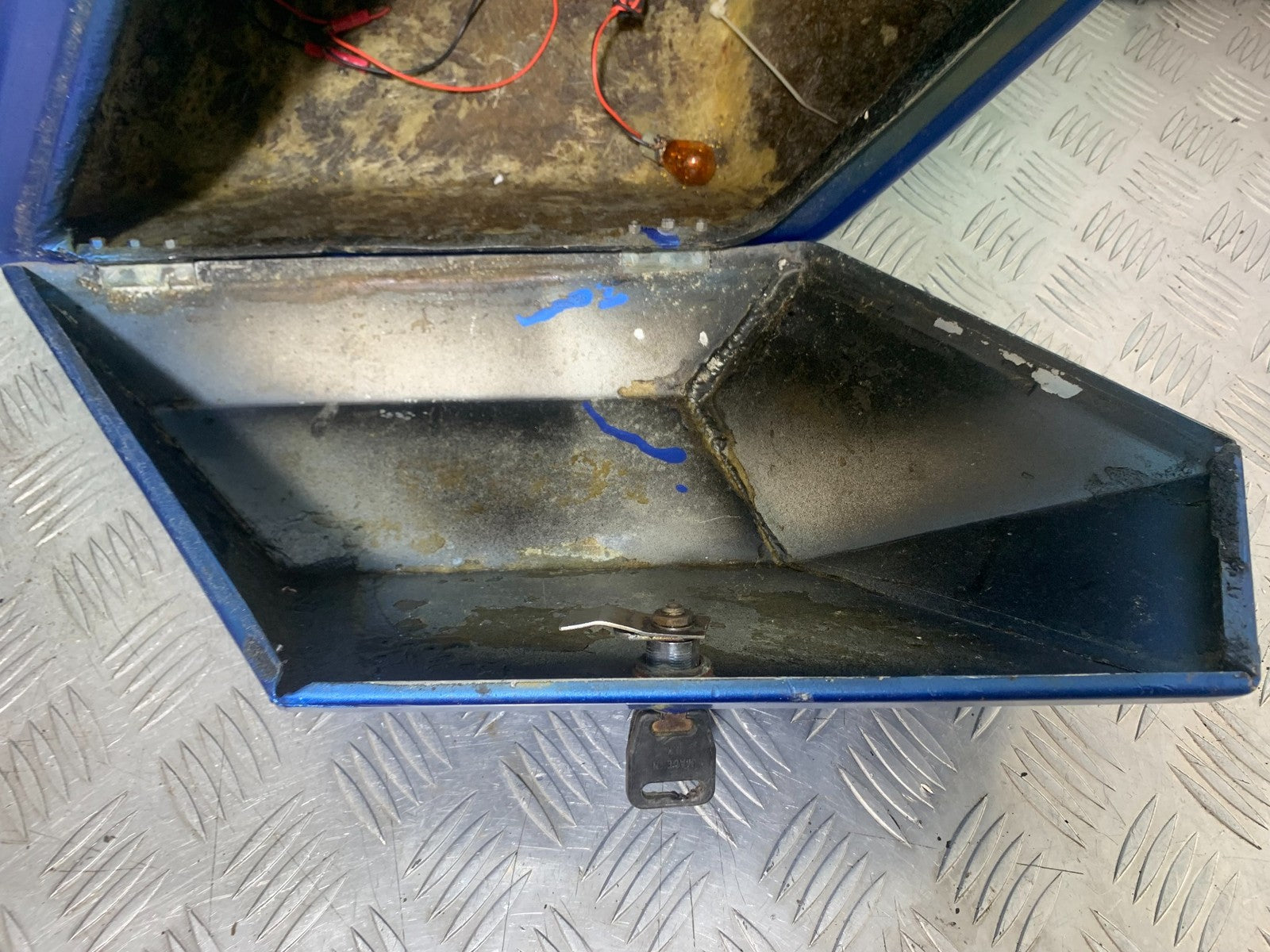 HONDA GL500 GL 500 SILVERWING PANNIERS   YEAR 1981-82 (CMB1168)