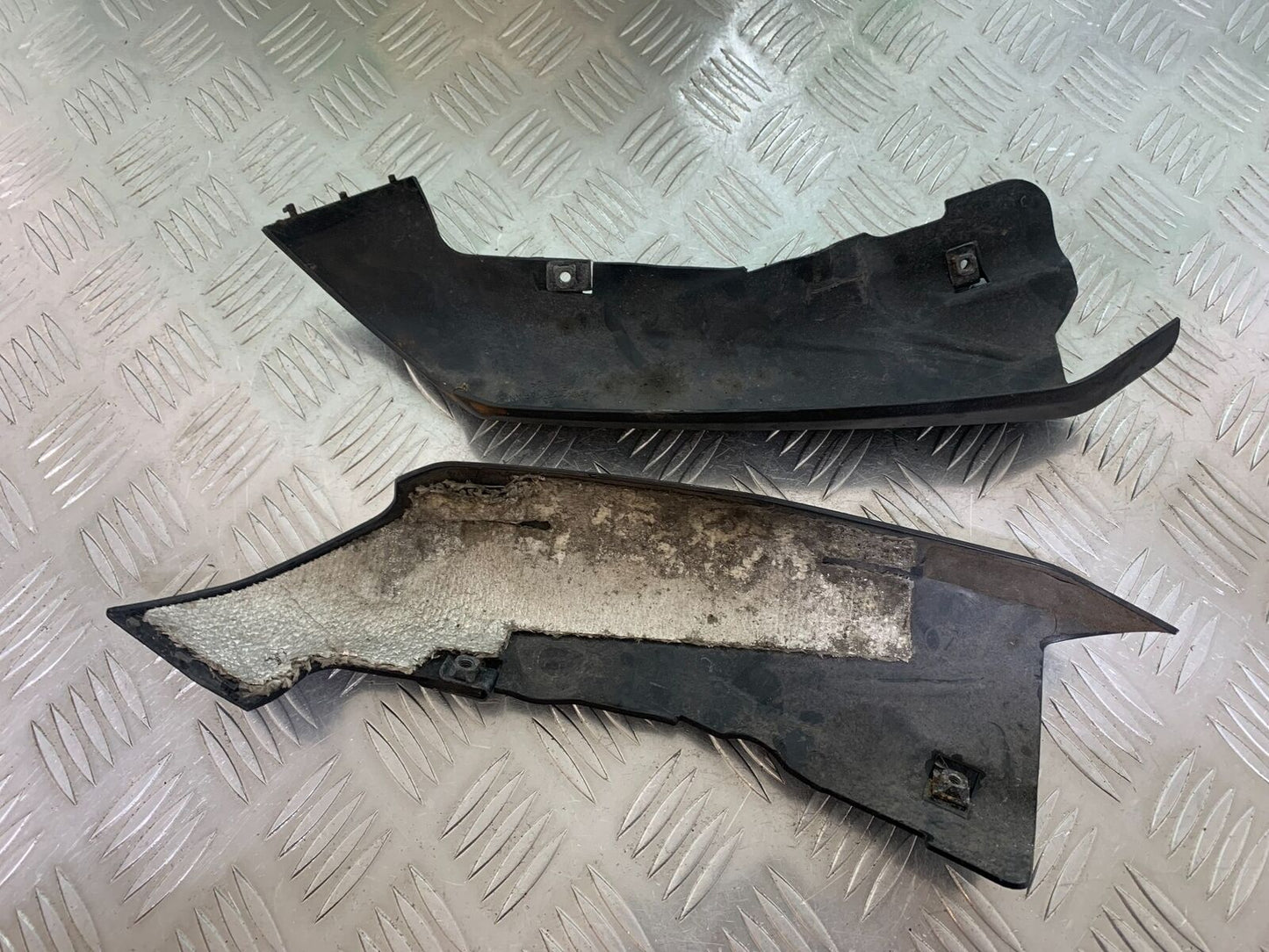 KAWASAKI ZX6R ZX6 R SILENCER COVERS  YEAR 2007 2008 (CMB1002)