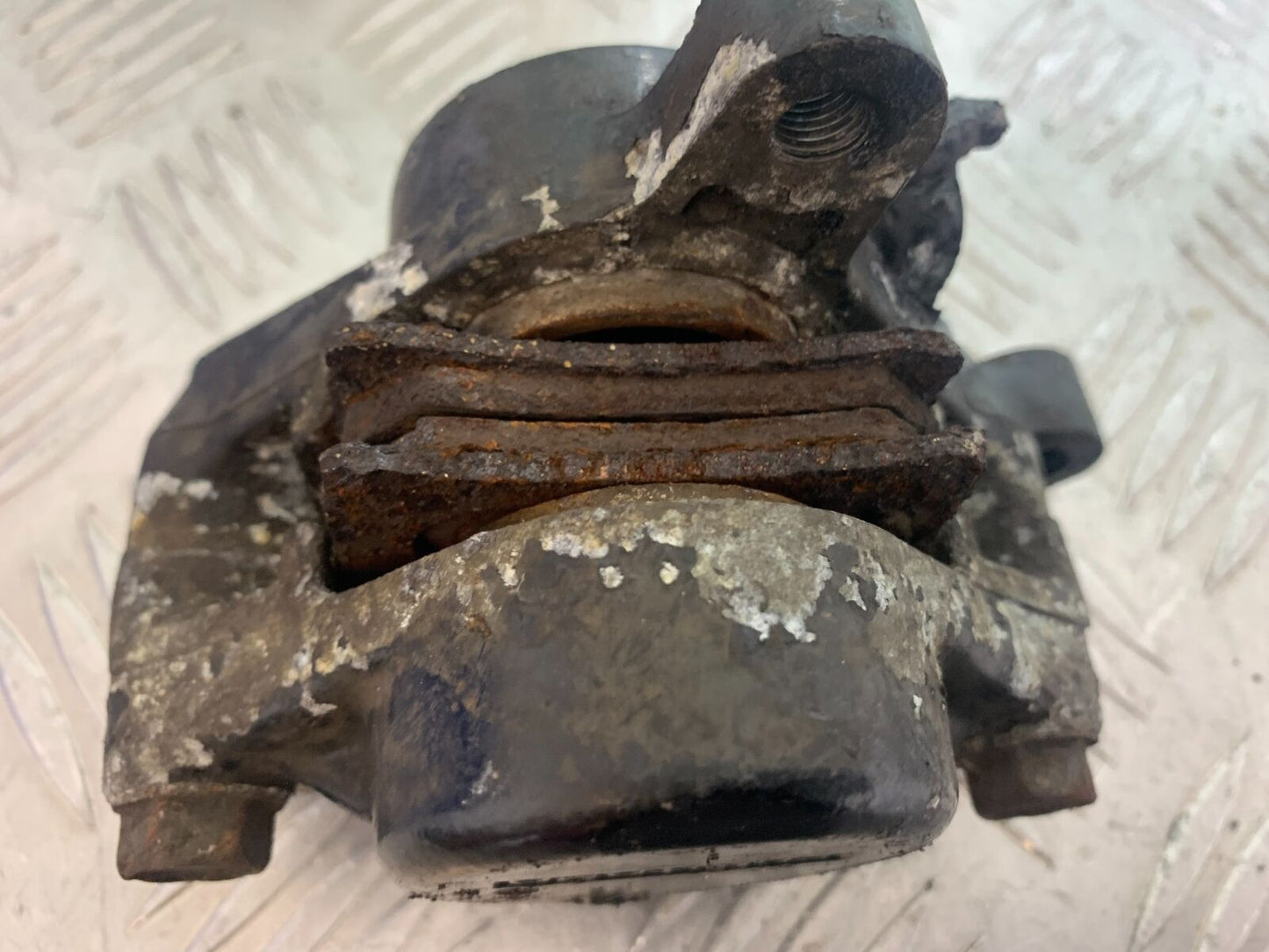 YAMAHA YZF600 YZF 600 THUNDERCAT REAR BRAKE CALIPER  1996-2003 (CMB1134)