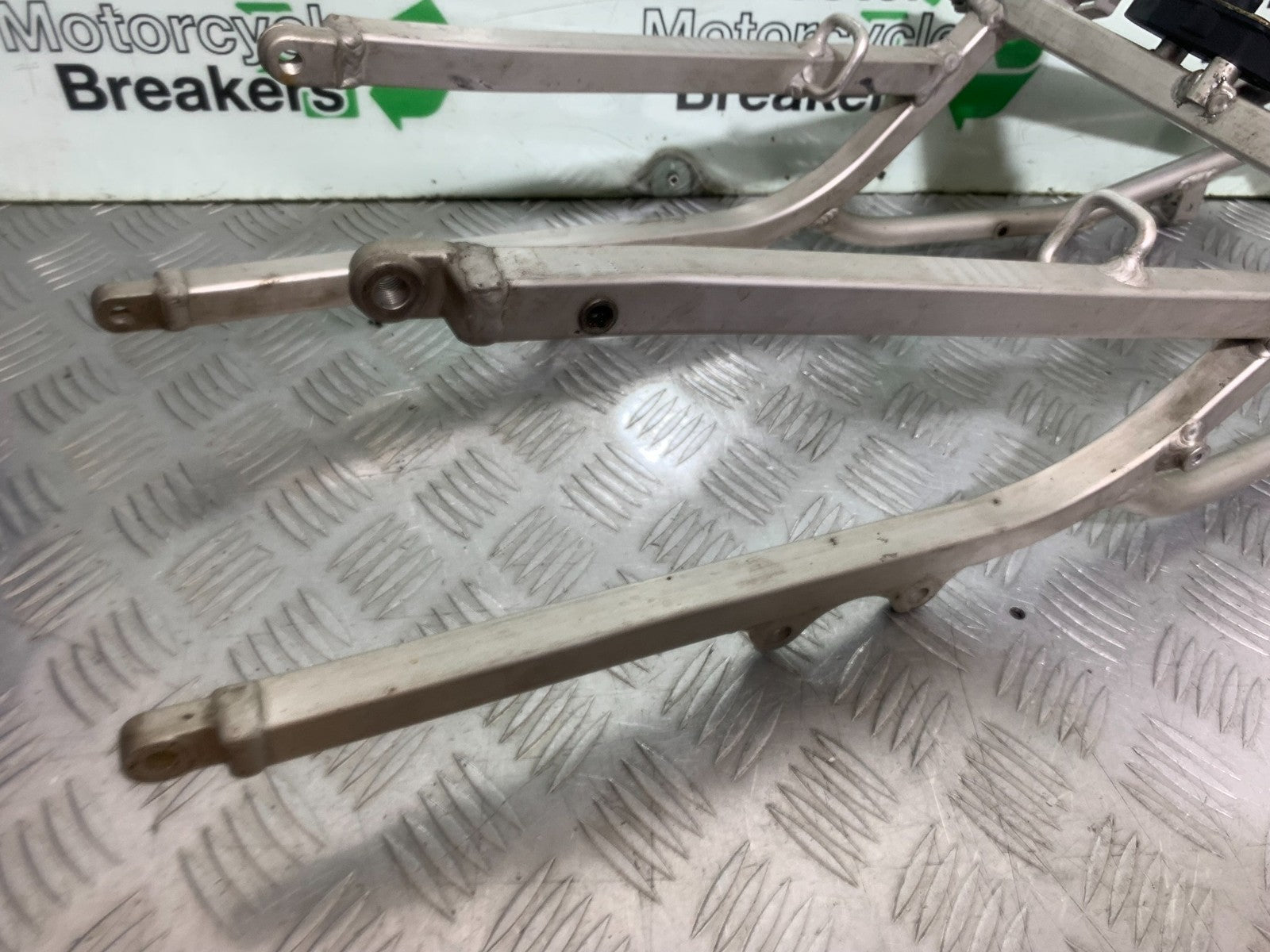 SUZUKI GSXR600 GSXR 600 K1 K2 K3 REAR SUBFRAME  1999-03 (CMB1284)