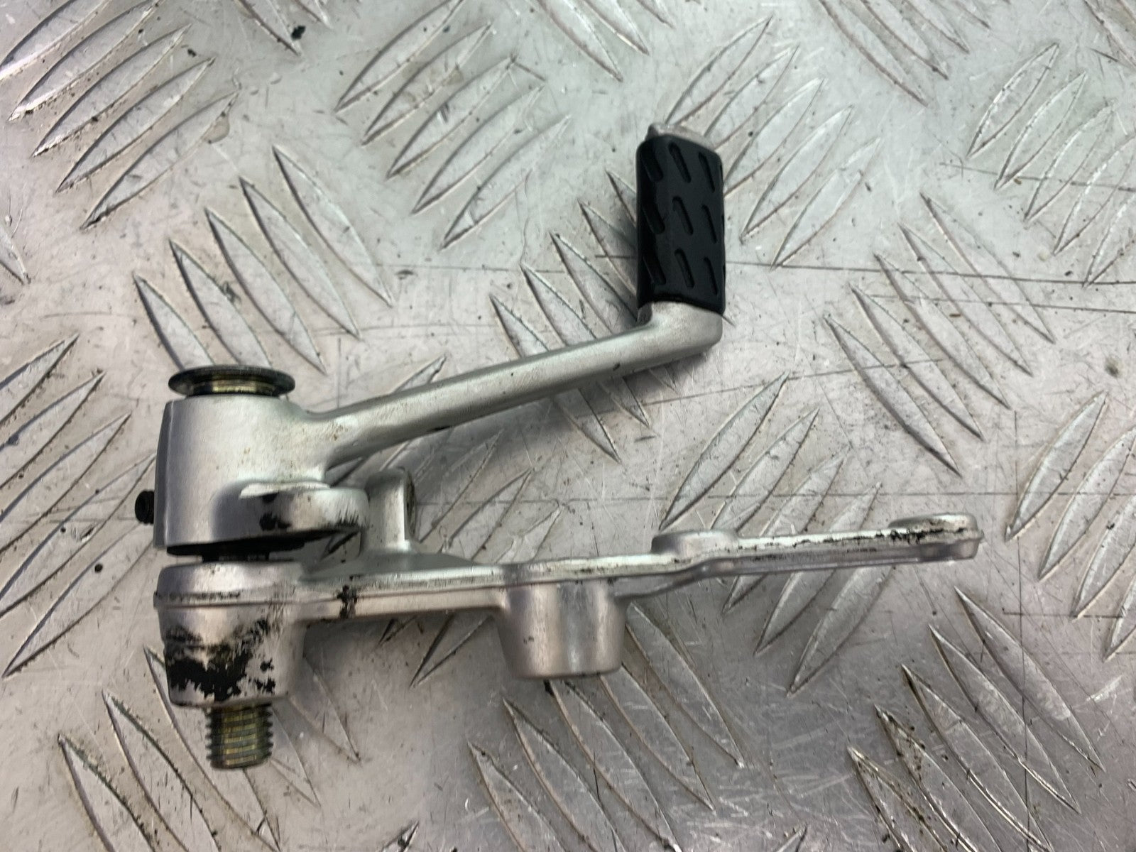 DUCATI 996 SPS 748 916 998 BRAKE PEDAL AND MOUNT 1999-2000 (CMB1209)