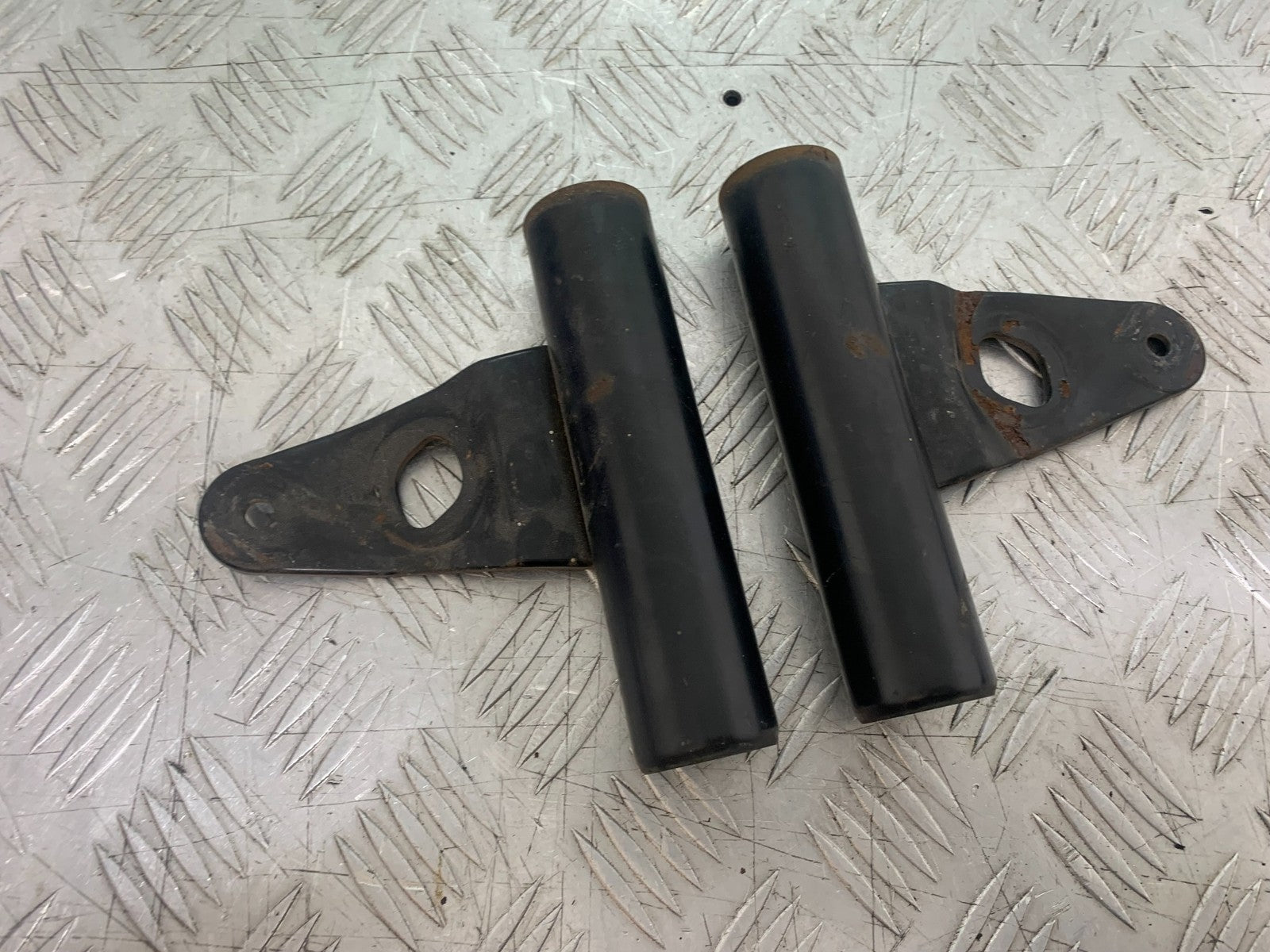 KAWASAKI GT550 GT 550 HEADLIGHT BRACKETS   YEAR 1989-1994