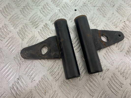 KAWASAKI GT550 GT 550 HEADLIGHT BRACKETS   YEAR 1989-1994