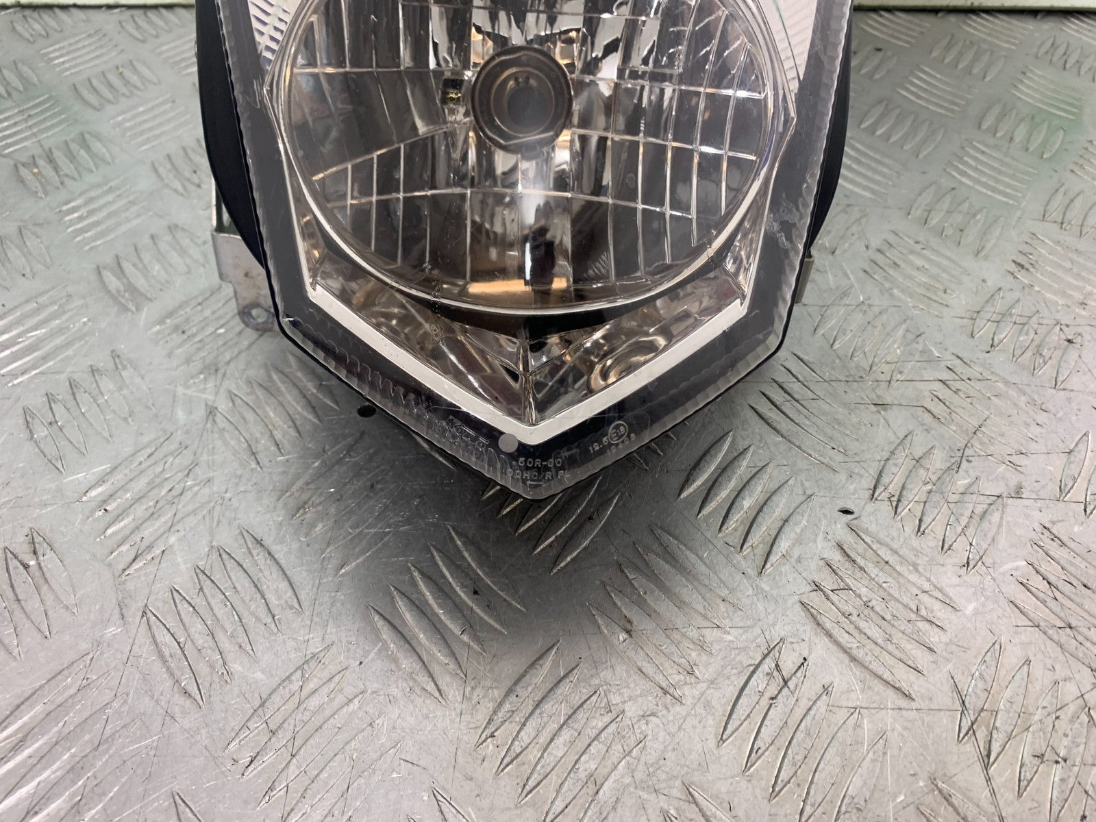 YAMAHA XJ6 XJ6-S HEADLIGHT  YEAR 2009-2015  (CMB1212)