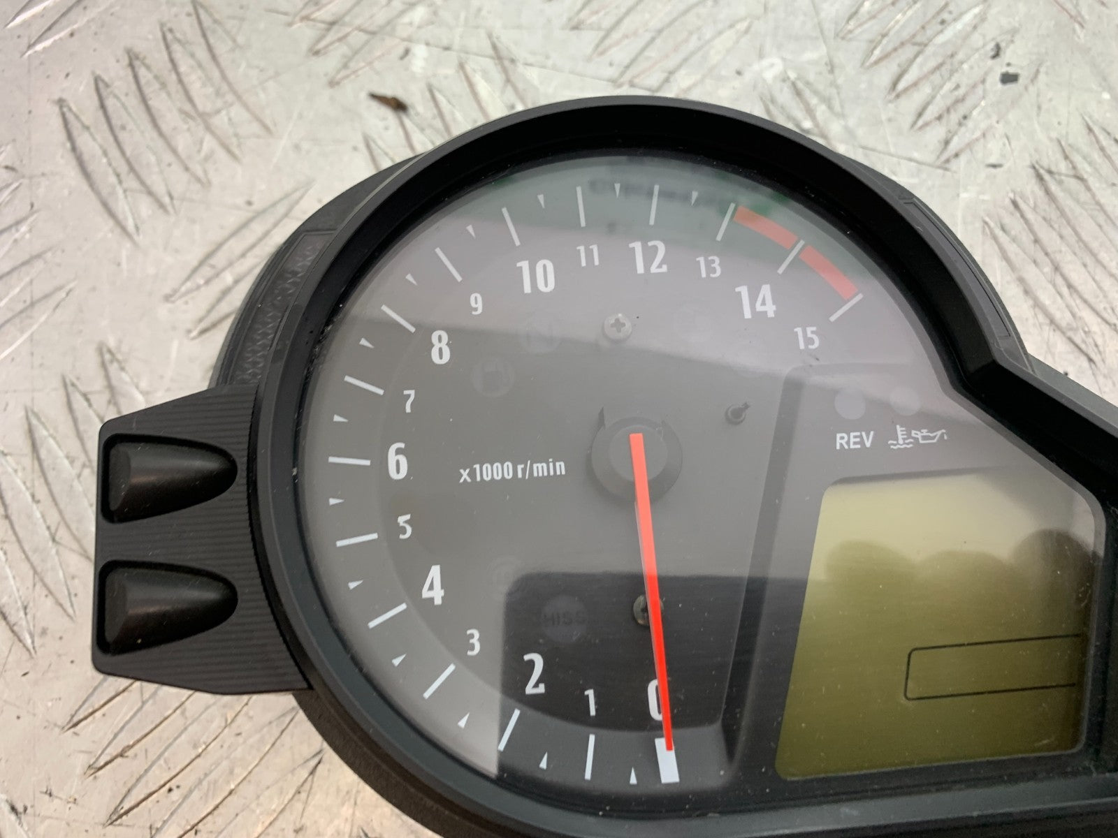 HONDA CBR1000 RR CLOCKS SPEEDO DASH  YEAR 2008-2011 ( (CMB1330)