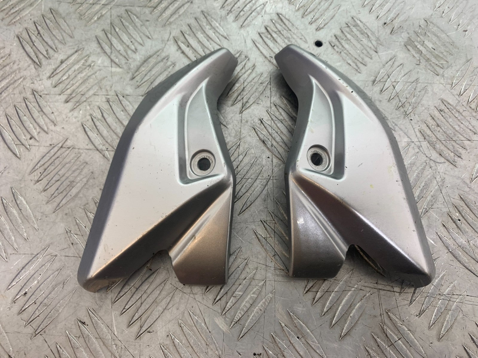 SUZUKI GSR600 GSR 600 LEFT & RIGHT HEADLIGHT COVERS   2006-2010 (CMB1177)
