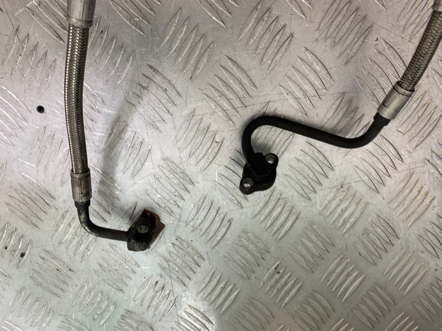 TRIUMPH 1050 SPRINT ST OIL COOLER AND LINES 2003-2011 (CMB1285)