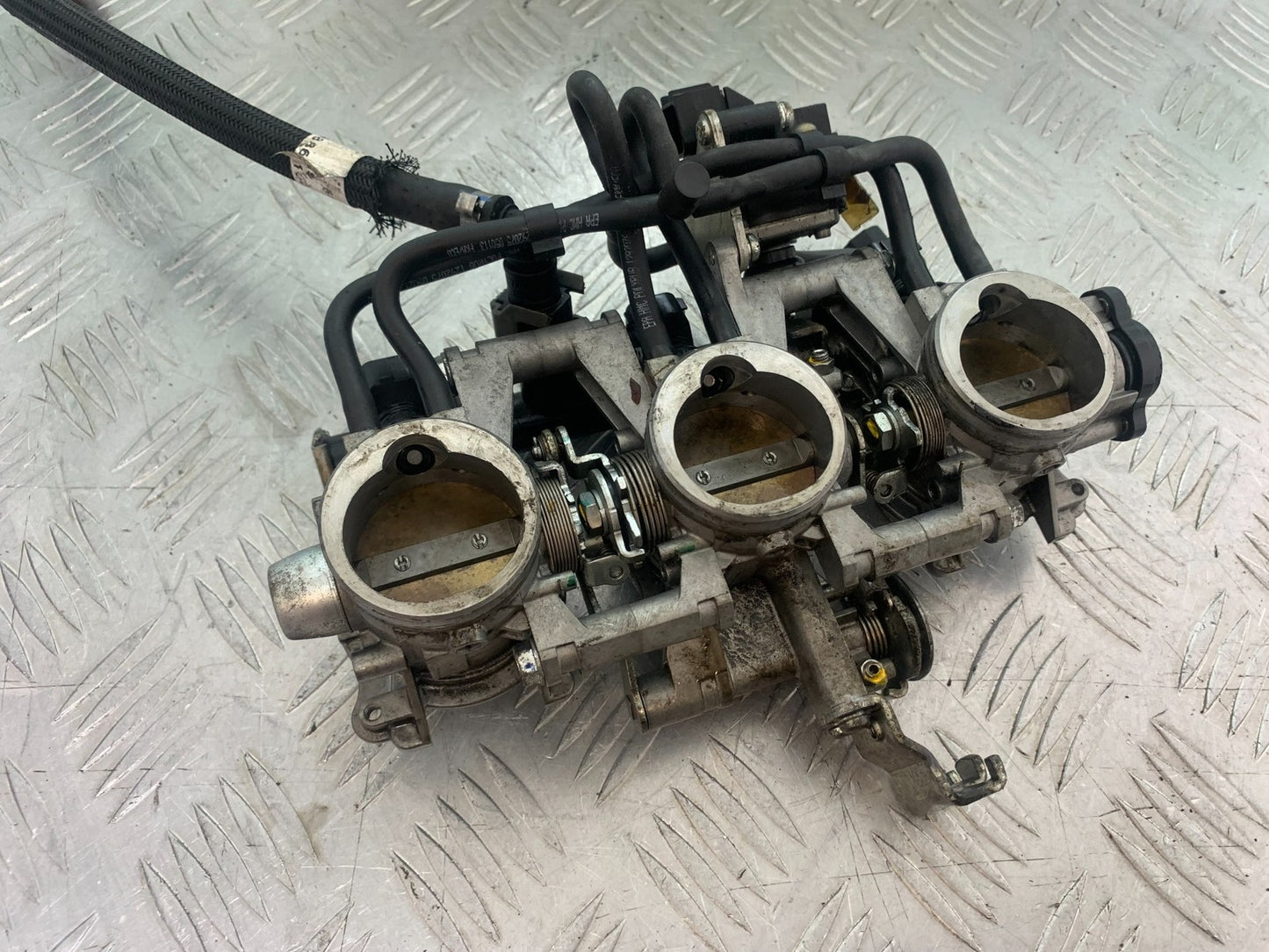 TRIUMPH 675 STREET TRIPLE THROTTLE BODIES  2013-2016 (CMB1186)