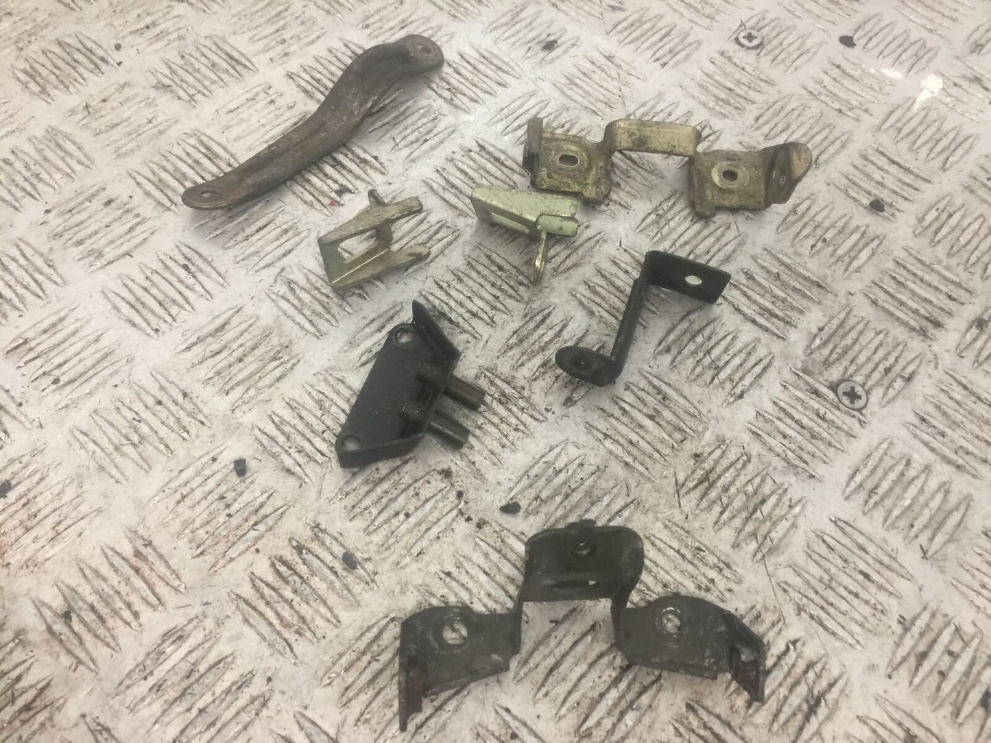 YAMAHA YZF1000 YZF 1000 THUNDERACE BRACKETS   YEAR 1996 (STOCK  777)