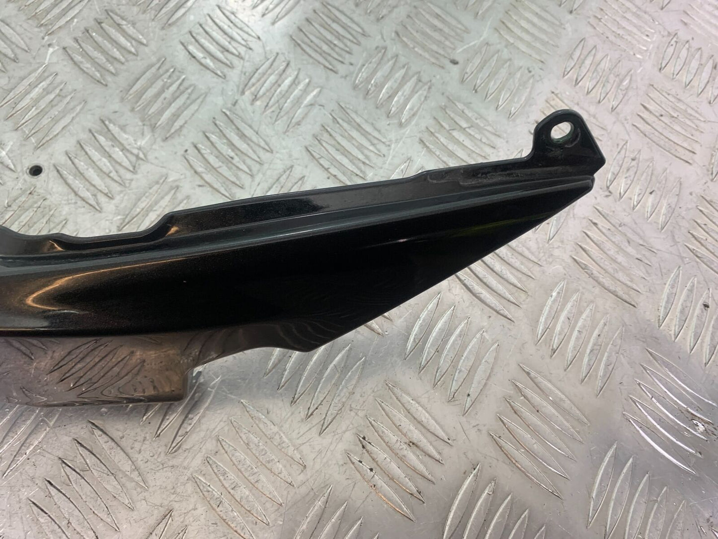 KAWASAKI Z650 ER650 KNFAN RIGHT SEAT PANEL  YEAR 2022-2024 (CMB1112)