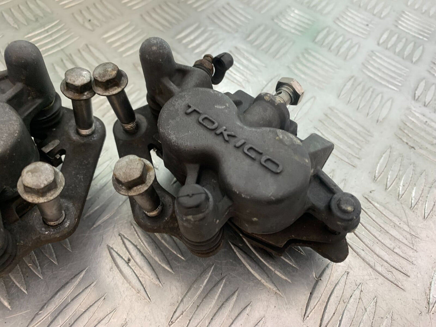 KAWASAKI Z750 Z 750 FRONT CALIPERS  YEAR 2004-2006  (CMB1104)