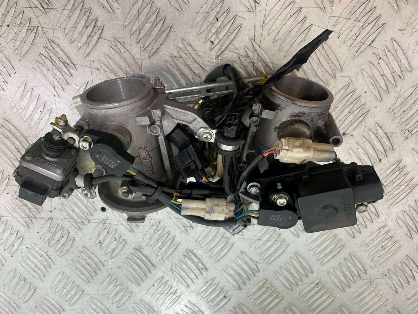 KTM 990 SUPER DUKE THROTTLE BODIES  YEAR 2007-2011  (CMB1207)