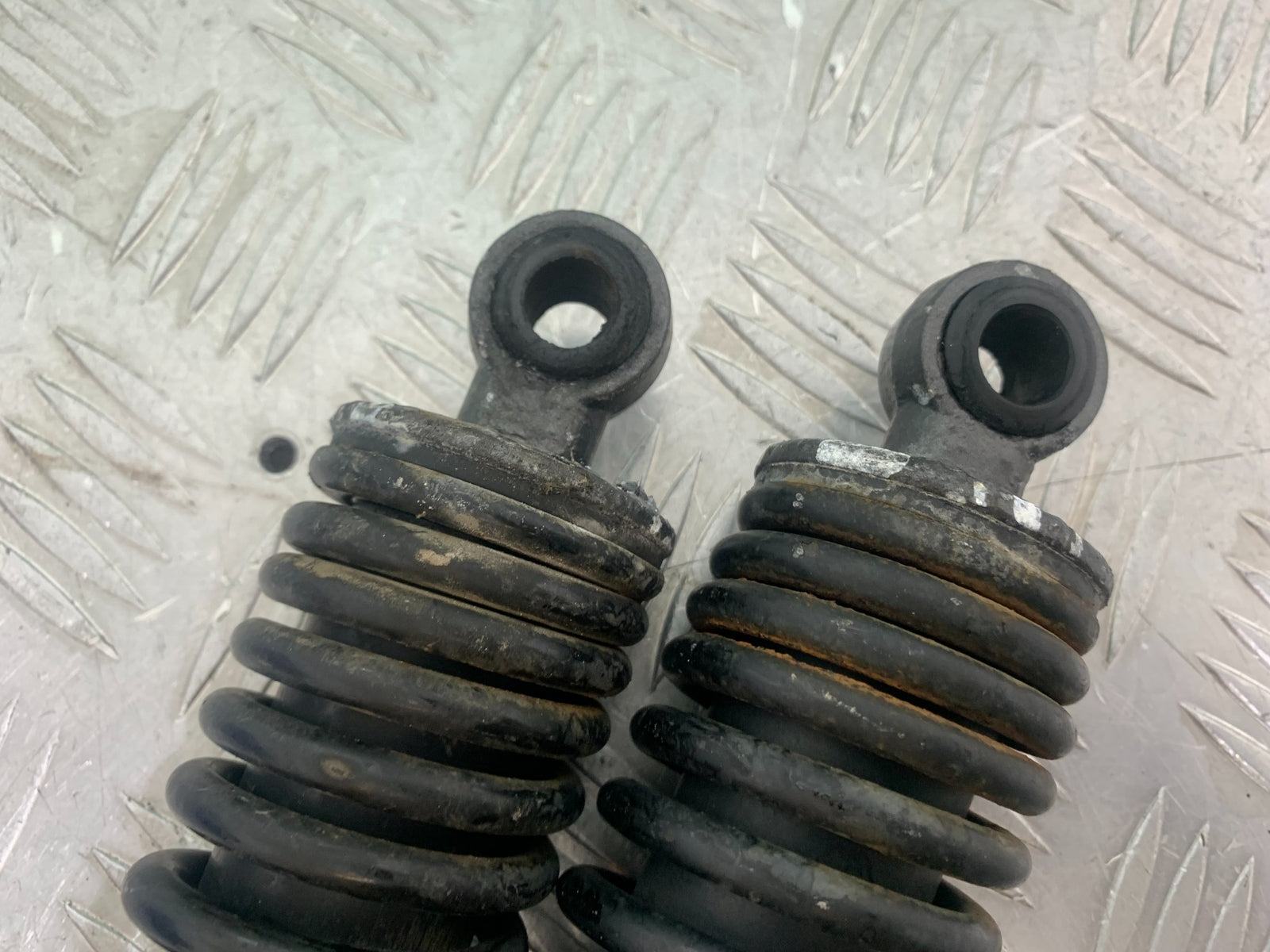 YAMAHA YBR125 YBR 125 REAR SHOCKS   YEAR 2010-2017 (CMB1163