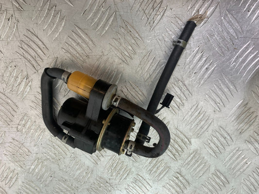 YAMAHA YZF R1 4XV PETROL PUMP  YEAR 1998-99 (CMB1291)