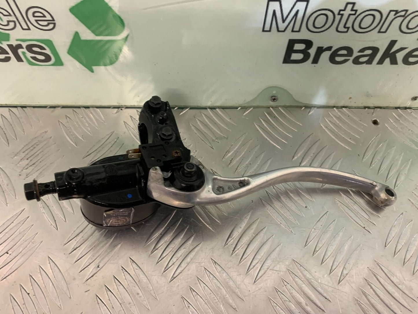 ROYAL ENFIELD 350 CLASSIC FRONT MASTER CYLINDER  YEAR 2022 (STOCK 967)