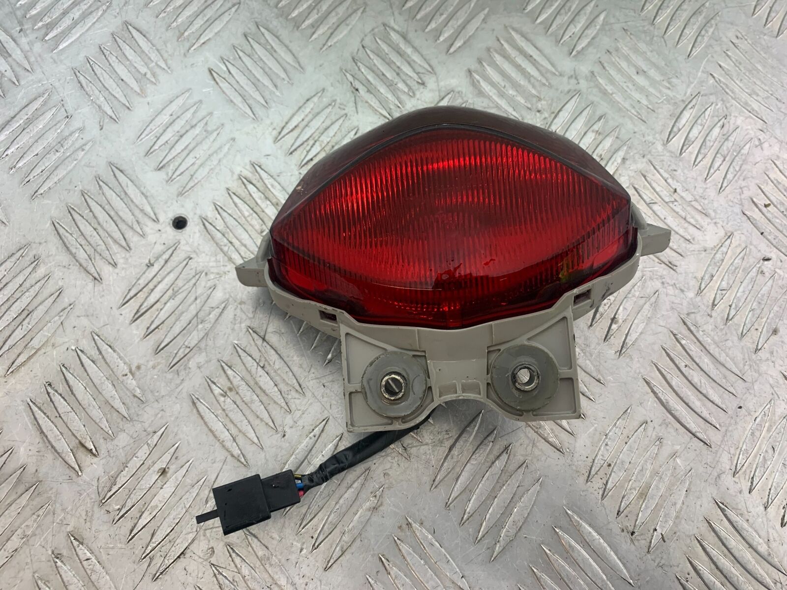 KAWASAKI ER6 F REAR LIGHT  YEAR 2005-2008 (CMB1098)