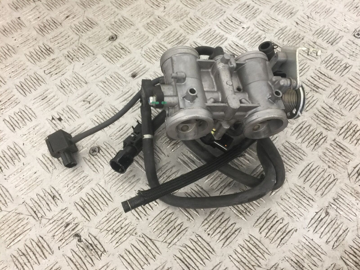 SUZUKI 650 BURGMAN THROTTLE BODIES YEAR 2014-2018 (STOCK 769)