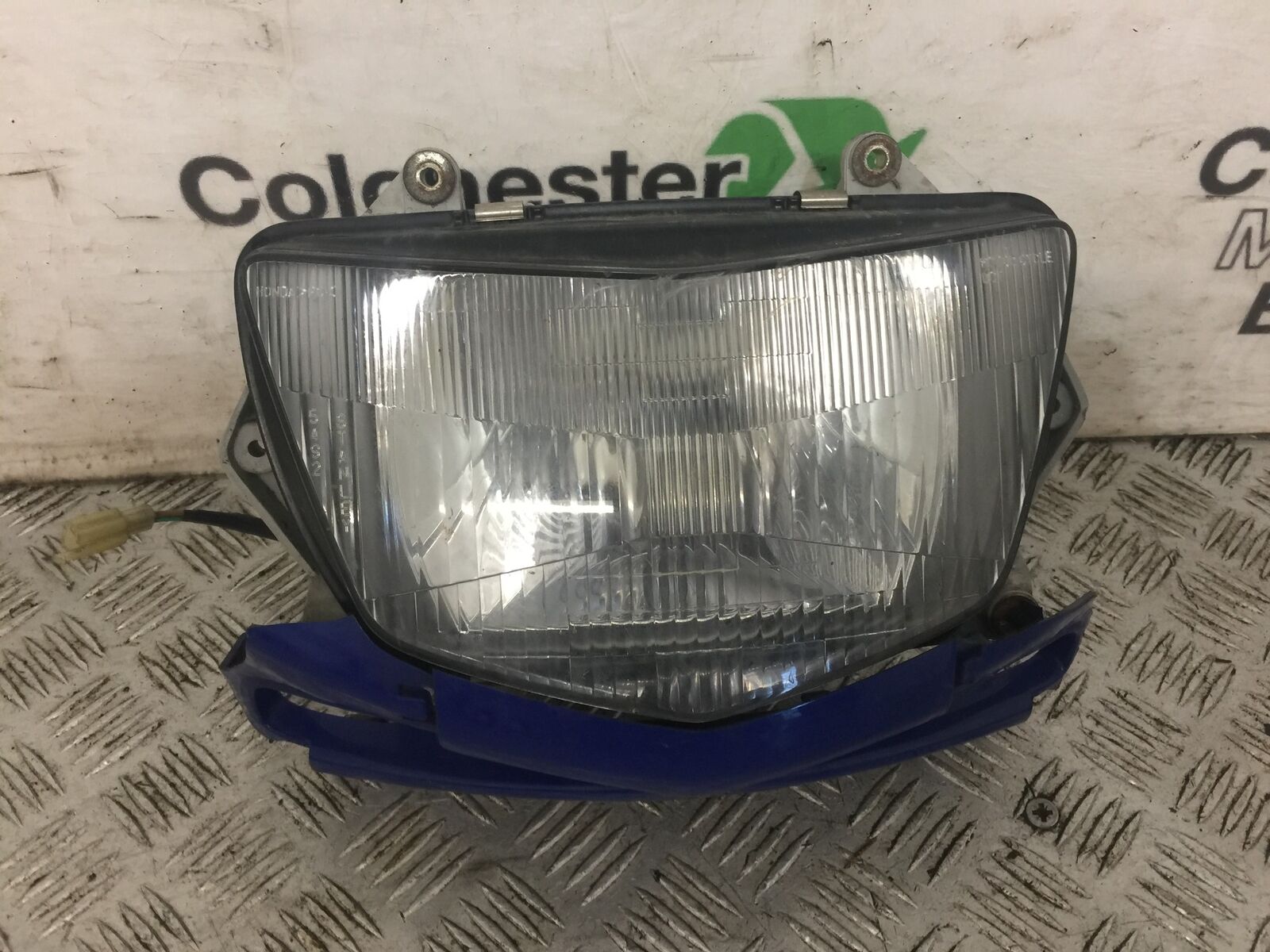 HONDA CBR600 CBR 600 HEADLIGHT  YEAR 1996 (STOCK 798)