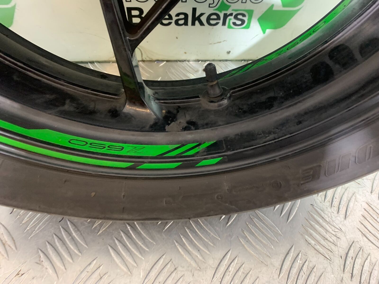 KAWASAKI Z650 ER650 KNFAN REAR WHEEL  YEAR 2022-2024 (CMB1112)