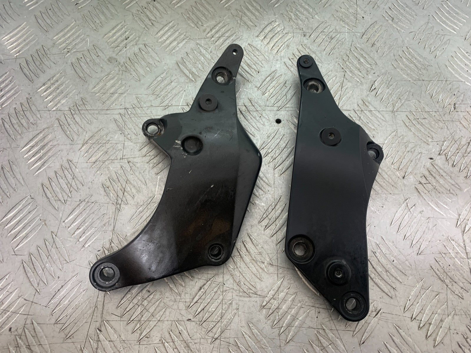 KAWASAKI ZX10R ZX10 R ENGINE MOUNTS    2008-2010 (CMB1206)