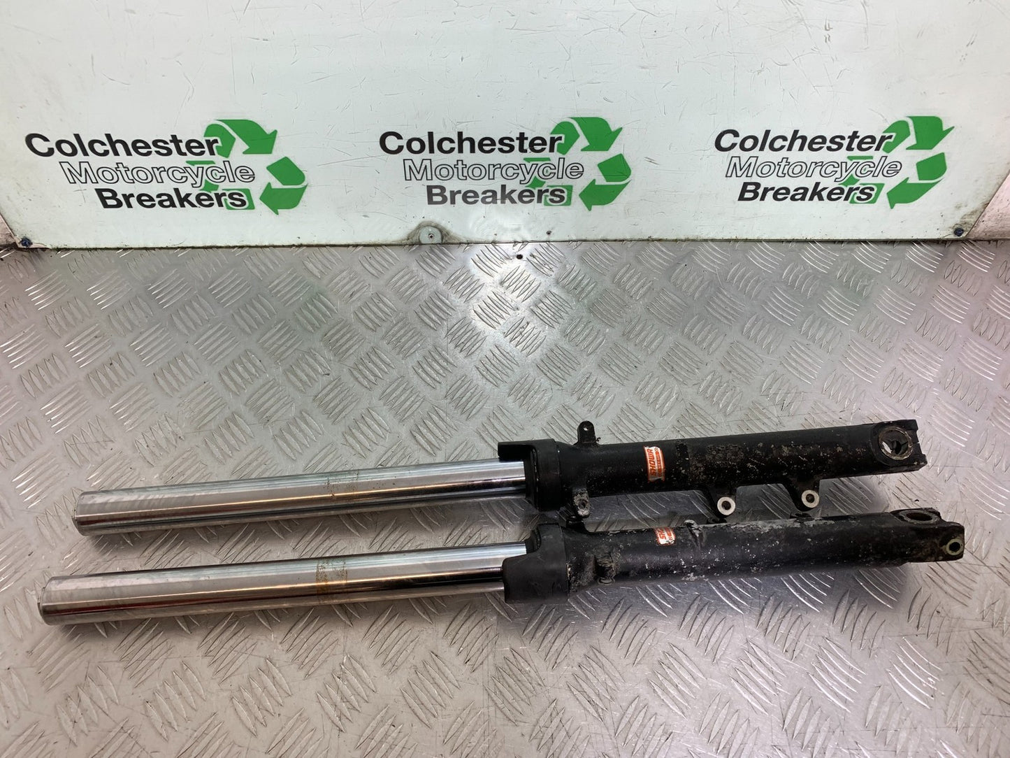 HONDA CBF500 CBF 500 FORKS YEAR 2004-2008  (CMB1294)