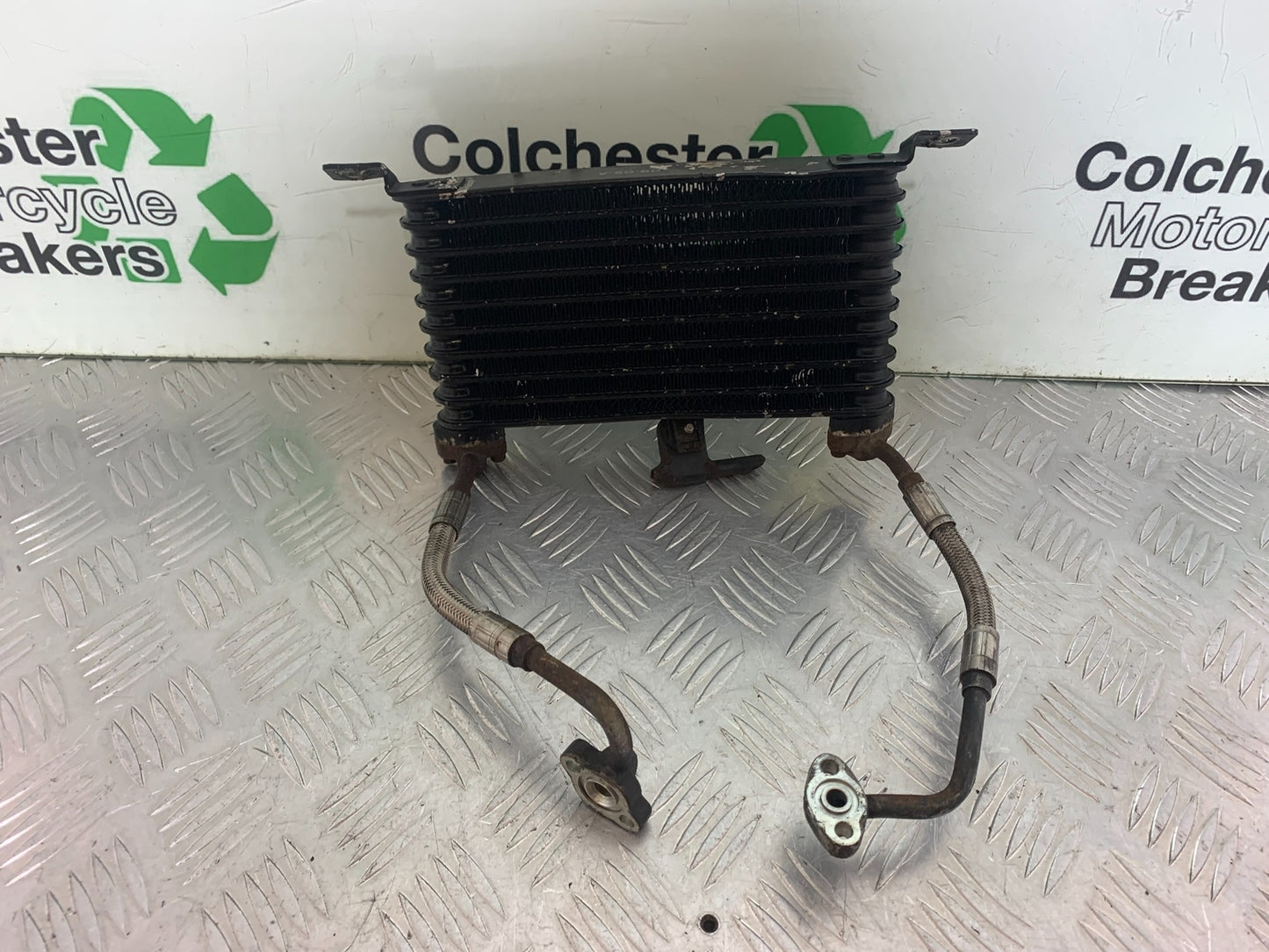 TRIUMPH SPRINT ST 955I OIL COOLER AND LINES YEAR 1999 TO 2004 (CMB1089)