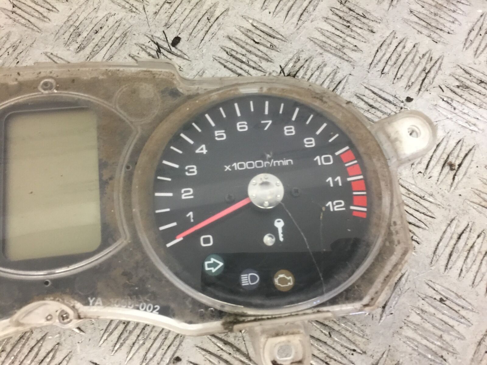 YAMAHA XMAX 125 XMAX-125 CLOCKS SPEEDO DASH  YEAR 2012 (STOCK 689)
