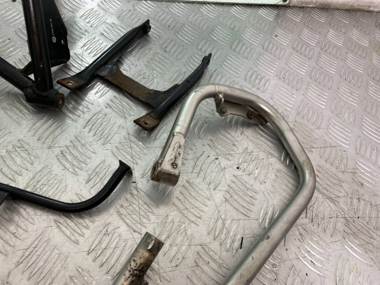 BMW F800 GT LUGGAGE PANNIERS CRASH BARS (EX-POLICE)  YEAR 2013-2017 (CMB1248)