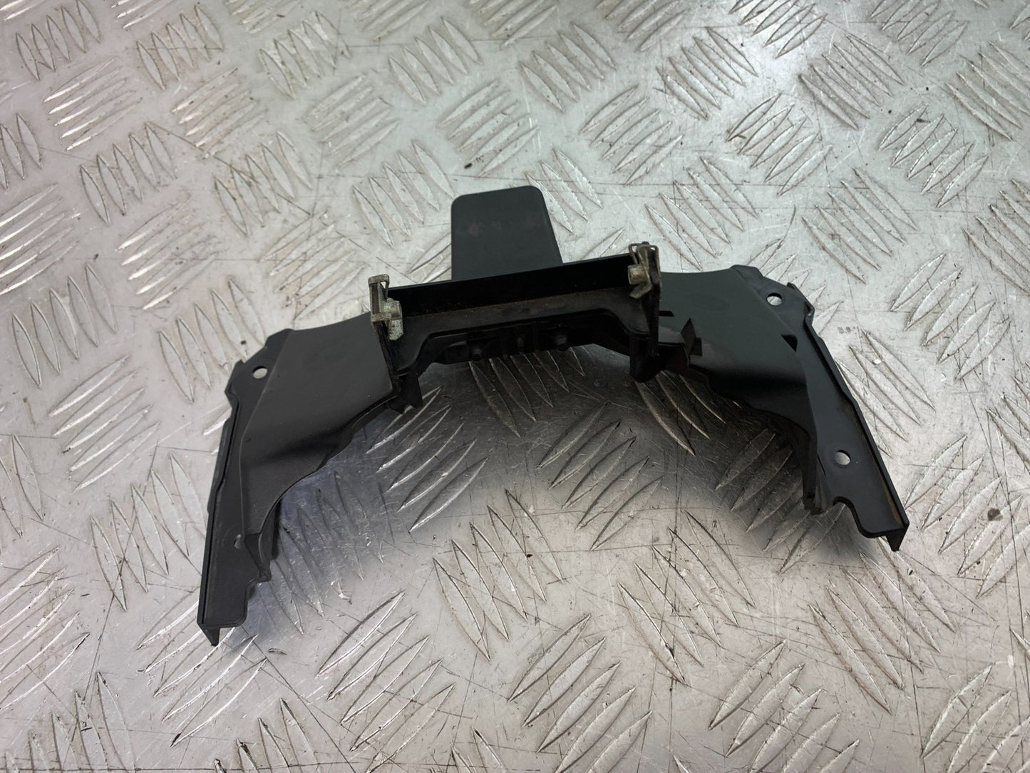 BMW F800 GT TANK BRACKET   YEAR 2013-2017 (CMB1248)