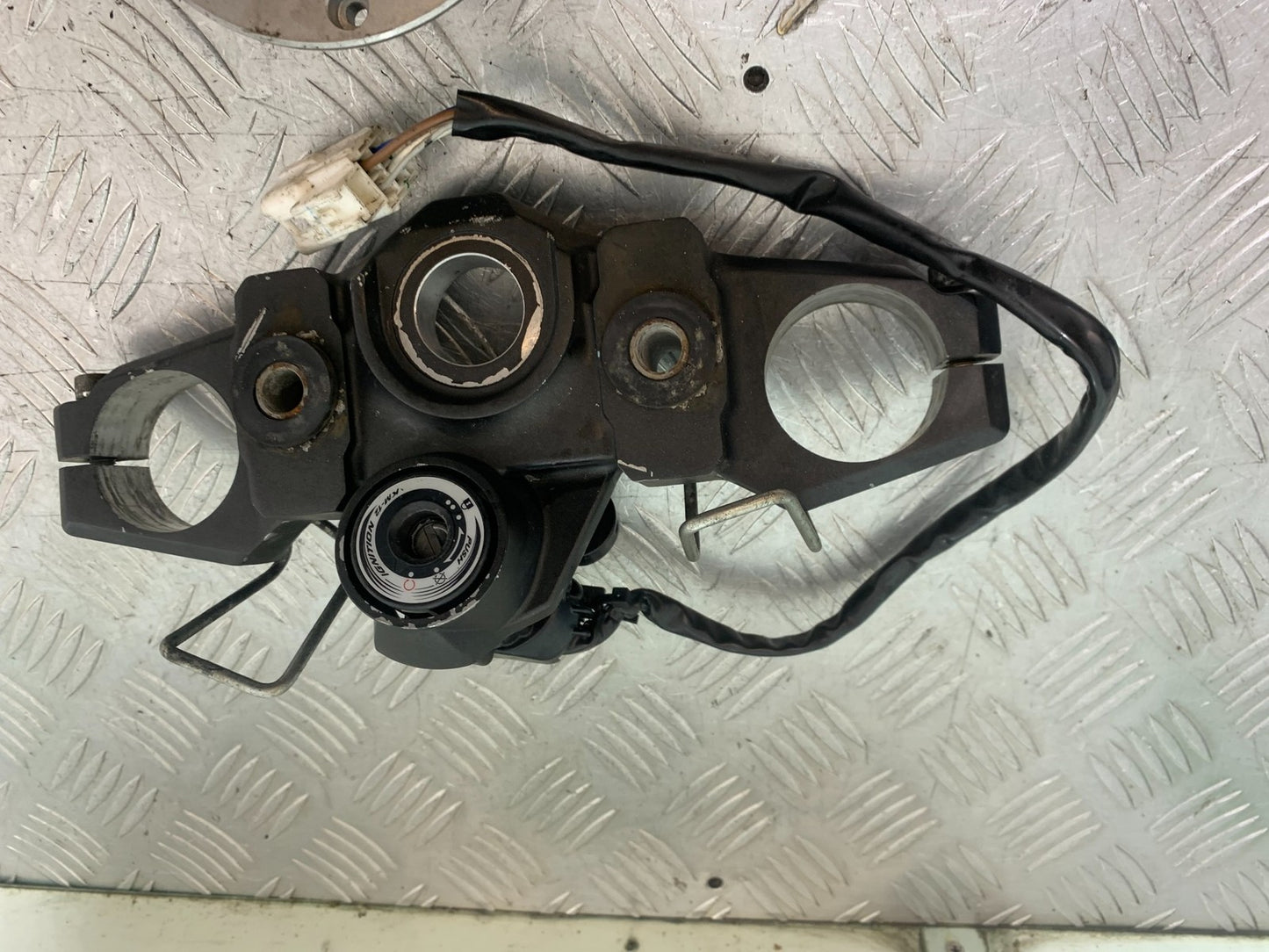 KAWASAKI 650 VERSYS LOCKS AND KEY  YEAR 2015-2018 (CMB1288)