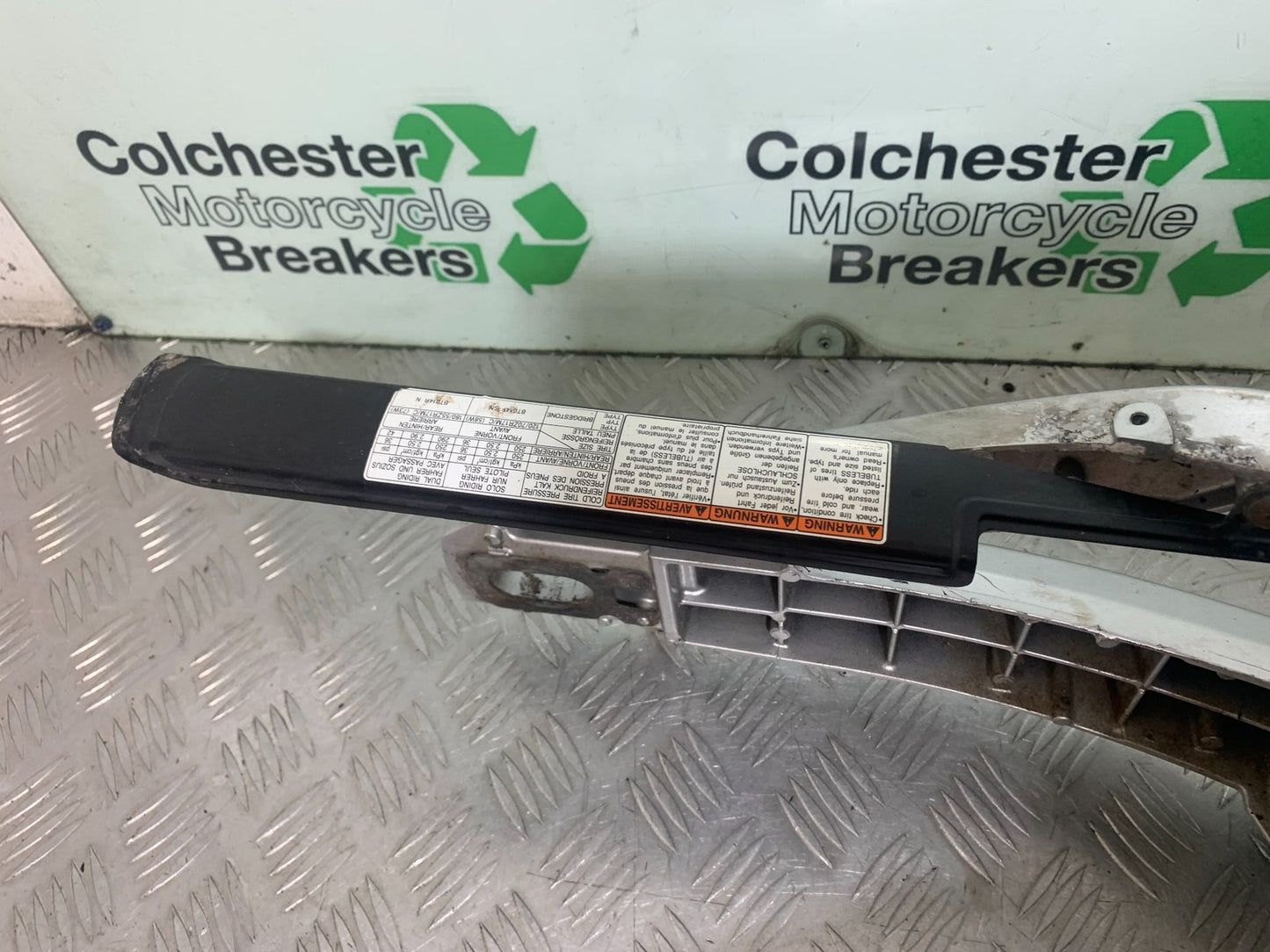 SUZUKI GSR600 GSR 600 SWINGARM   2006-2010 (CMB1177)