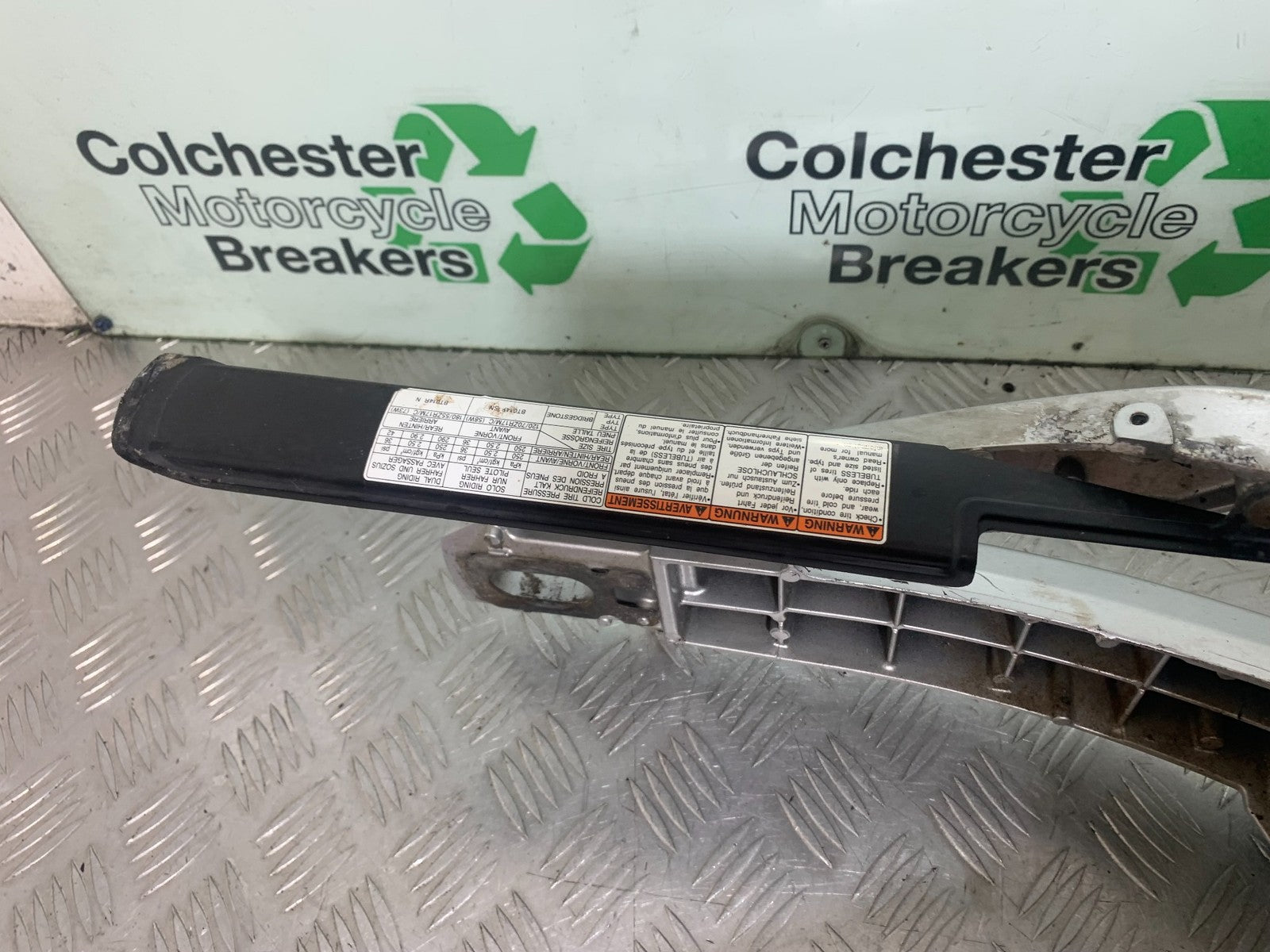 SUZUKI GSR600 GSR 600 SWINGARM   2006-2010 (CMB1177)
