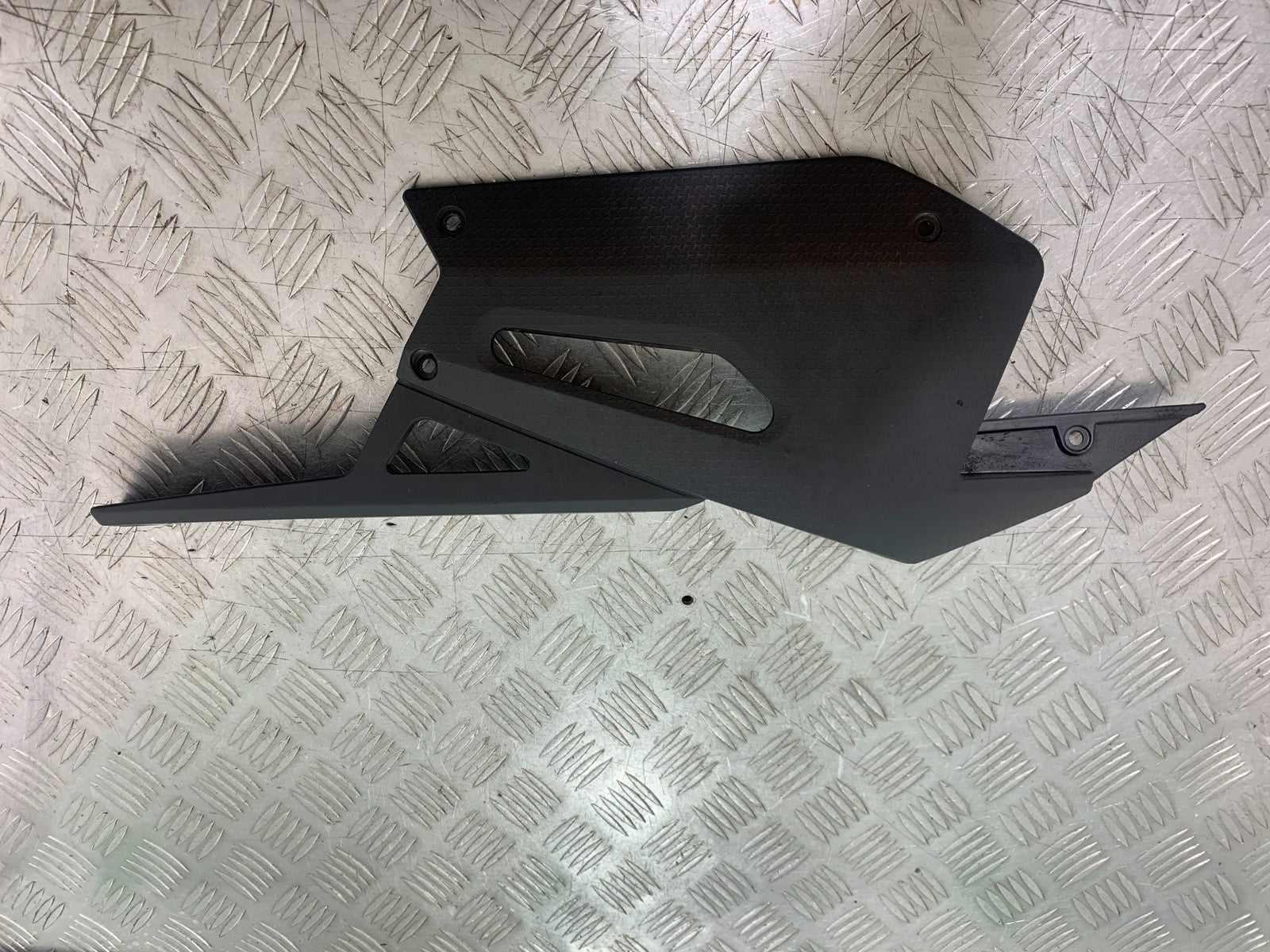 APRILIA RS660 RS 660 CHAIN GUARD  YEAR 2020-2024 (CMB1202)