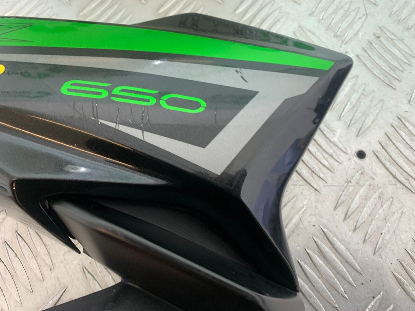 KAWASAKI Z650 ER650 KNFAN RIGHT FAIRING PANEL  YEAR 2022-2024 (CMB1112)