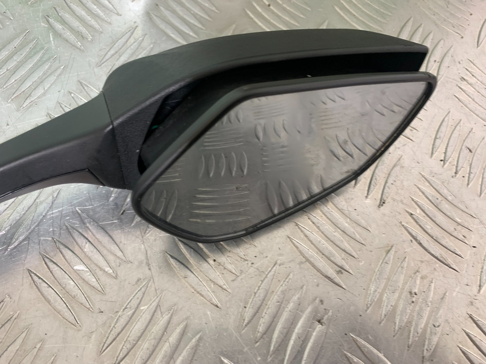 KAWASAKI ZX10R ZX 10R RIGHT MIRROR  YEAR 2011-2015 (CMB1154)