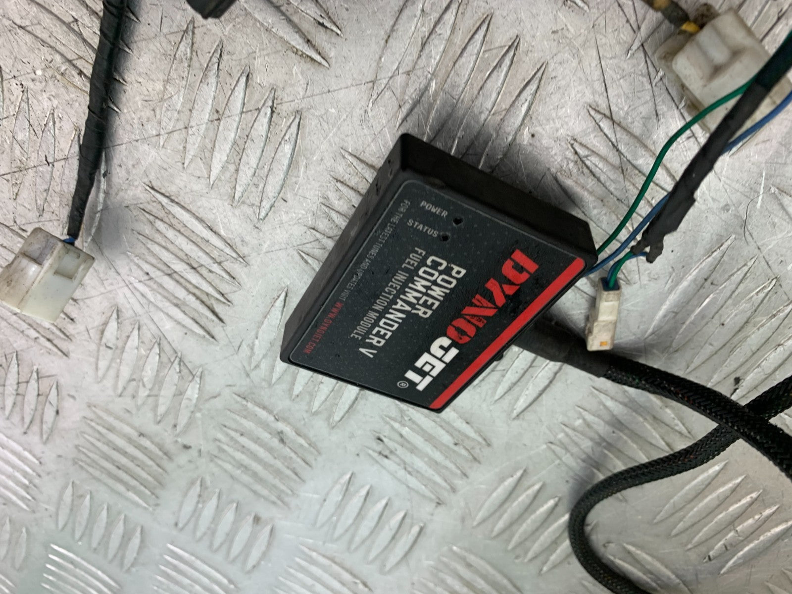 HONDA CBR1000 RR  QUICK SHIFER POWER COMMANDER YEAR 2008-2011 (CMB1330)