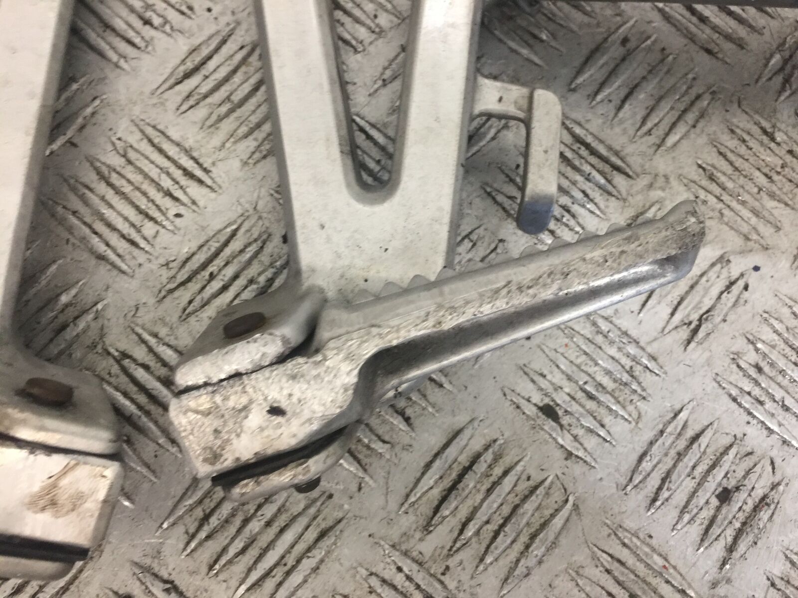 HONDA CBR600 CBR 600 REAR HANGERS AND PEGS   YEAR 1996 (STOCK 798)