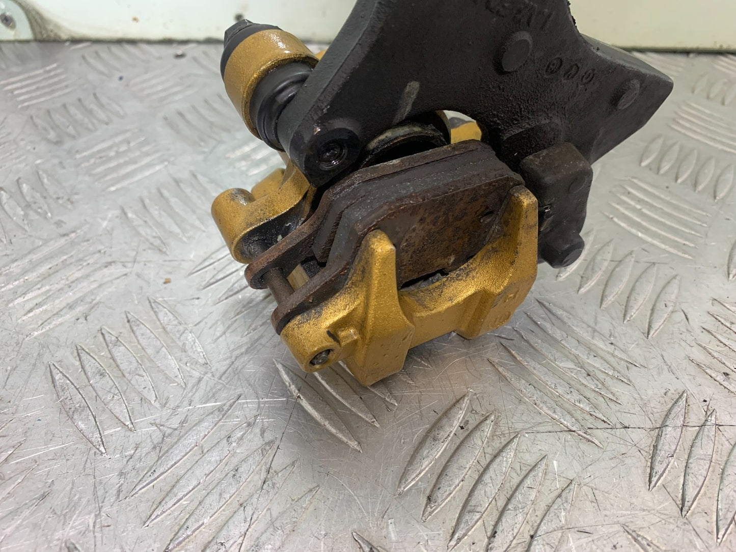 TRIUMPH 675 STREET TRIPLE R REAR BRAKE CALIPER  YEAR 2013 - 2016 (CMB1221)