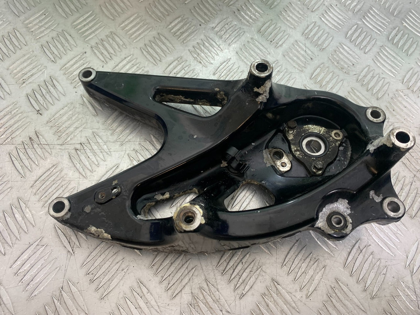 YAMAHA NMAX-125 N MAX 125 EXHAUST BRACKET  YEAR 2015-2020  (CMB1231)