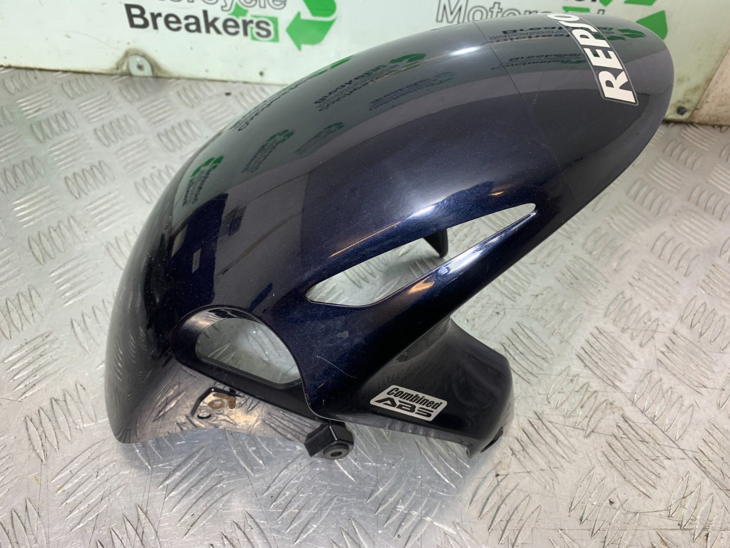 HONDA CBR1000 RR  FRONT MUDGUARD YEAR  2008-2011 (CMB1330)