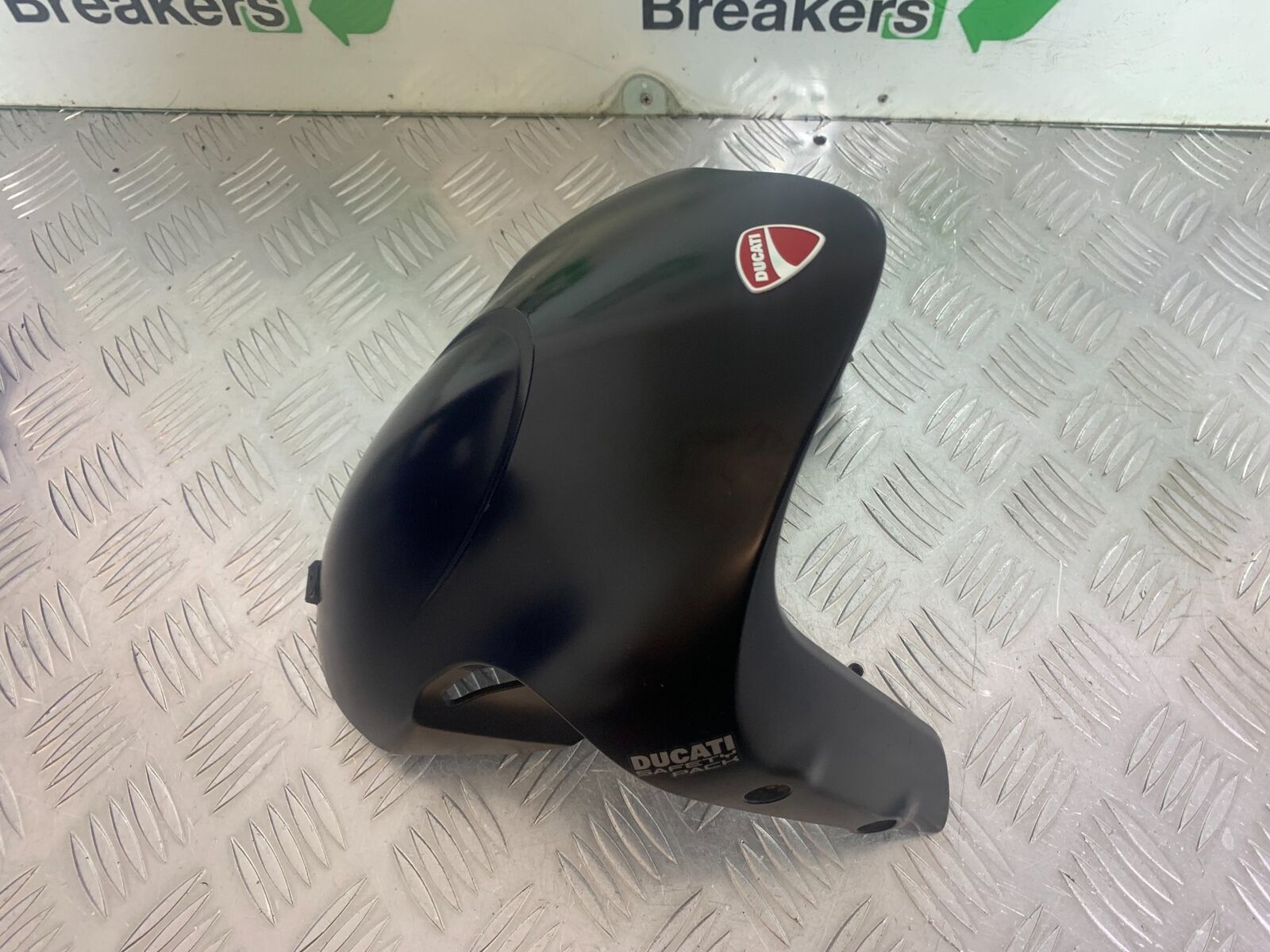 DUCATI DIAVEL 1200 PETROL FRONT MUDGUARD   YEAR 2014-17 (CMB1054)