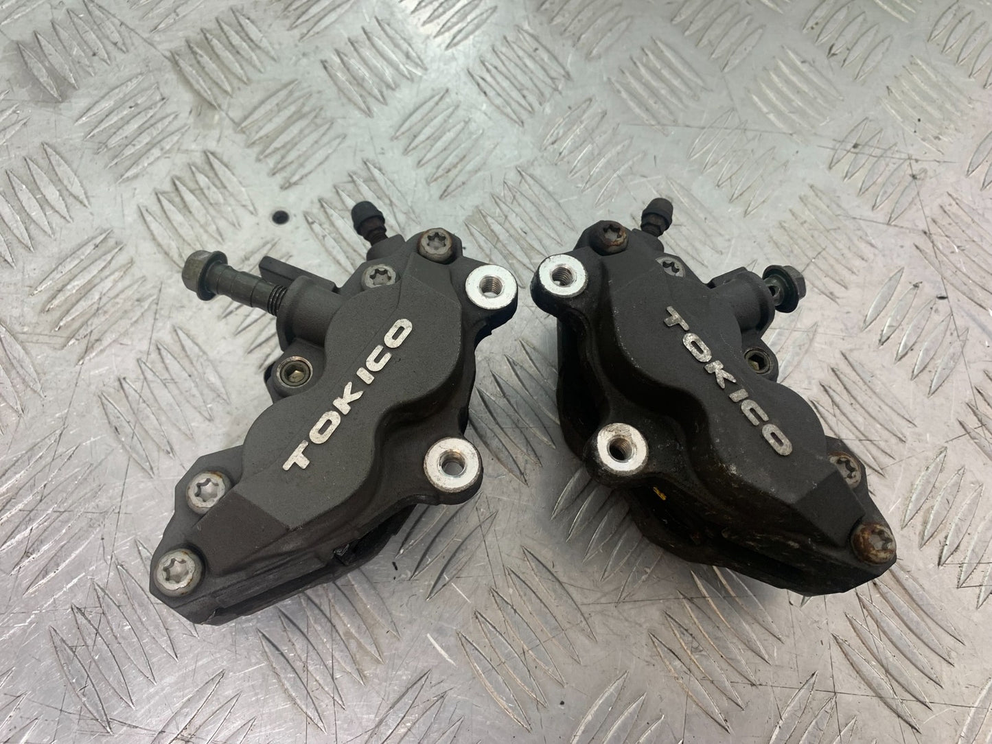 SUZUKI GSR600 GSR 600 FRONT BRAKE CALIPERS   2006-2010 (CMB1177)