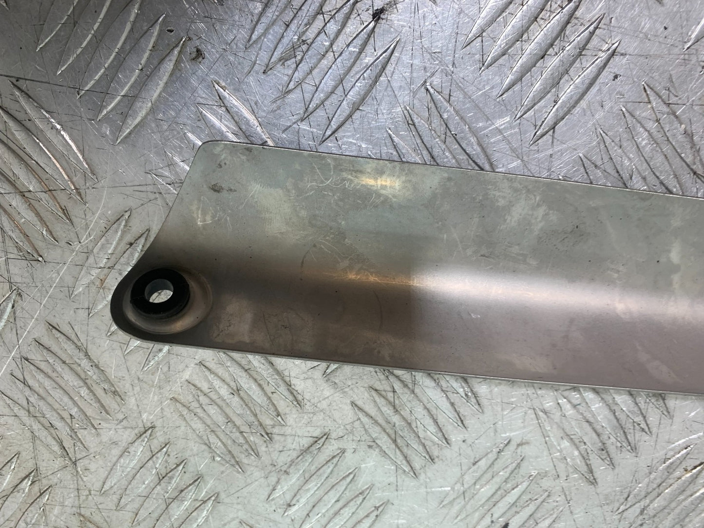 TRIUMPH TRIDENT 660 HEAT SHIELD  YEAR 2021-2024 (CMB1295)