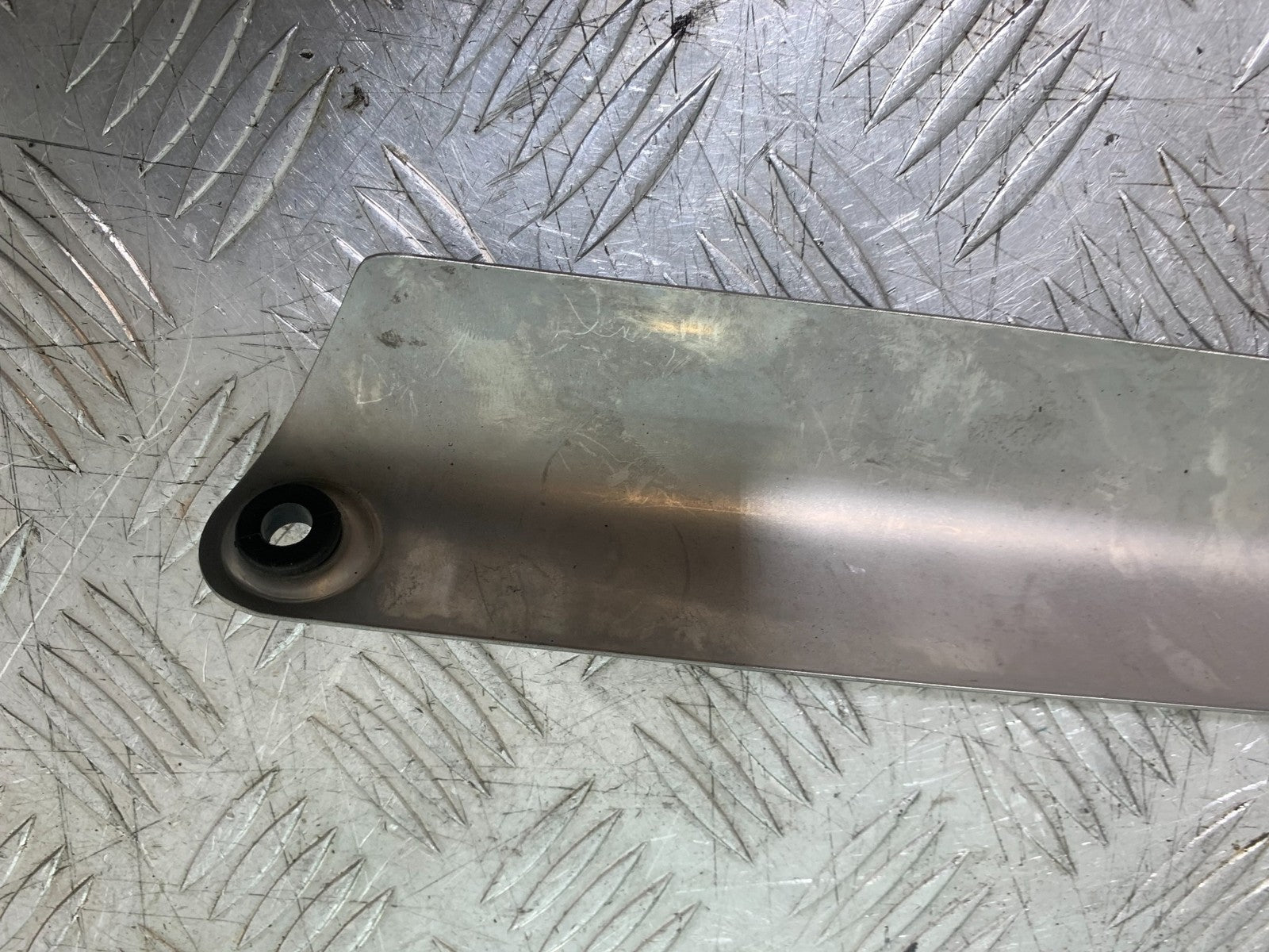 TRIUMPH TRIDENT 660 HEAT SHIELD  YEAR 2021-2024 (CMB1295)