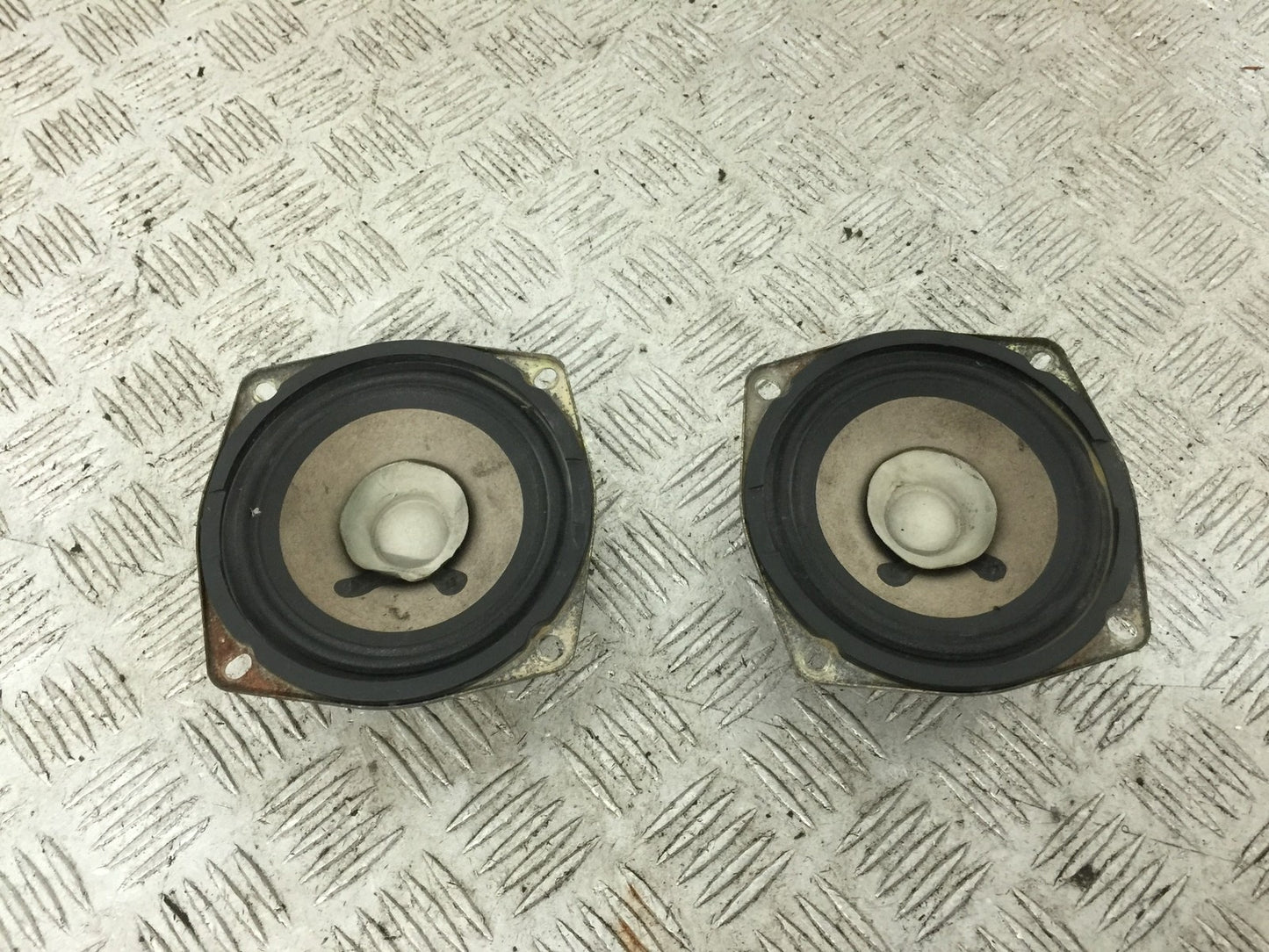HONDA GL1800 GL 1800 FRONT SPEAKERS   YEAR 2004-10 ABS (STOCK 890)