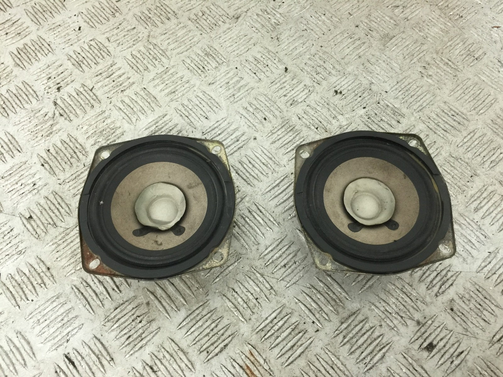 HONDA GL1800 GL 1800 FRONT SPEAKERS   YEAR 2004-10 ABS (STOCK 890)